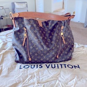 Louis Vuitton GM Delightful monogram